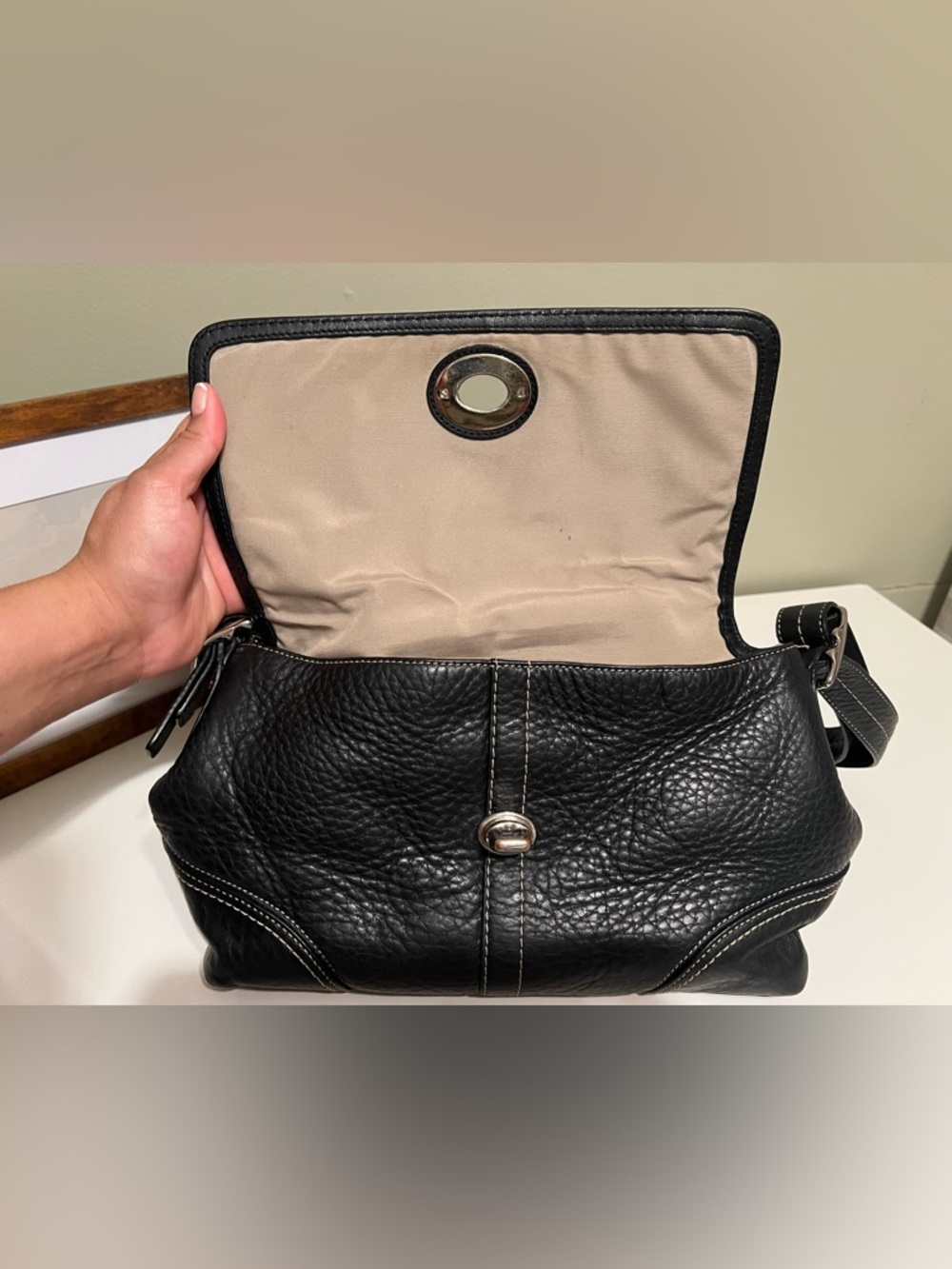 Coach Black Pebbled Leather Shoulder Bag with Silver Turnlock - Picture 9 of 14